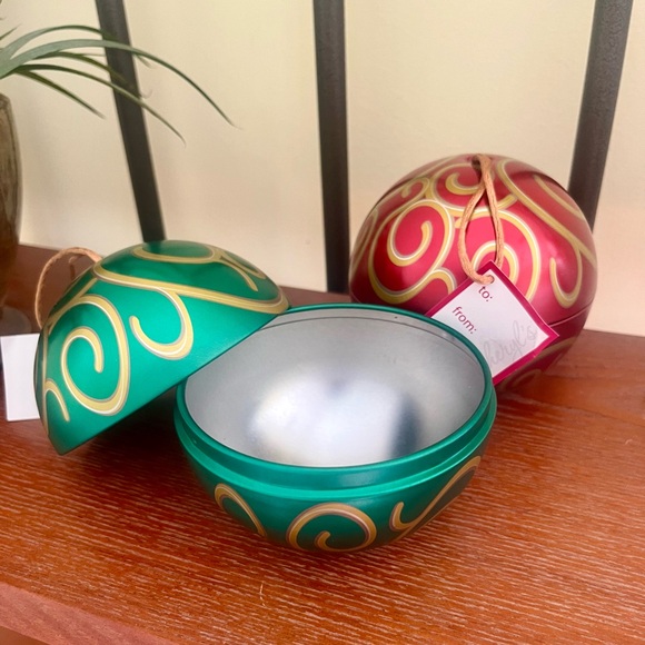 2 Red and Green Christmas Ornaments - Cheryl’s - Picture 3 of 4